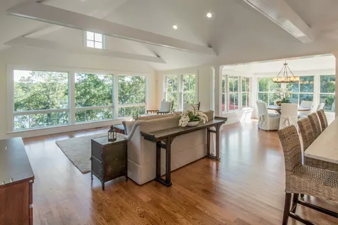 40 Cronig Avenue Vineyard Haven MA 02568