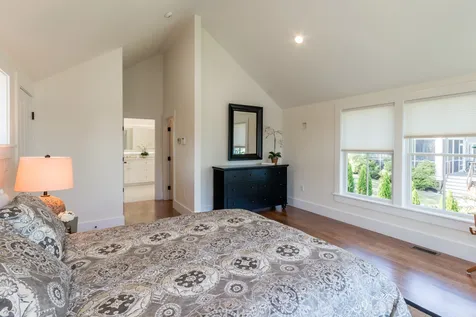 40 Cronig Avenue Vineyard Haven MA 02568