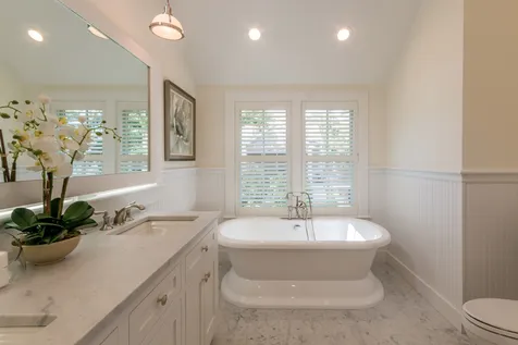 40 Cronig Avenue Vineyard Haven MA 02568