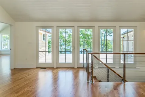 40 Cronig Avenue Vineyard Haven MA 02568
