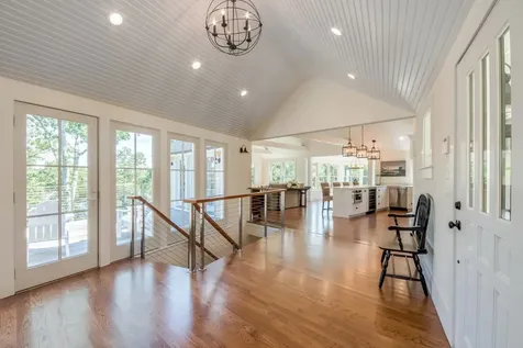 40 Cronig Avenue Vineyard Haven MA 02568