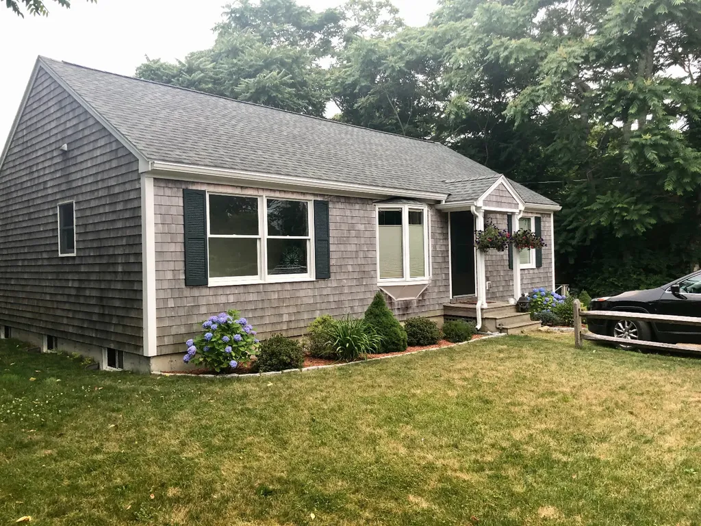 2 Leslies Lane Oak Bluffs MA 02557
