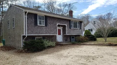 69 Bernard Circle Vineyard Haven MA 02568