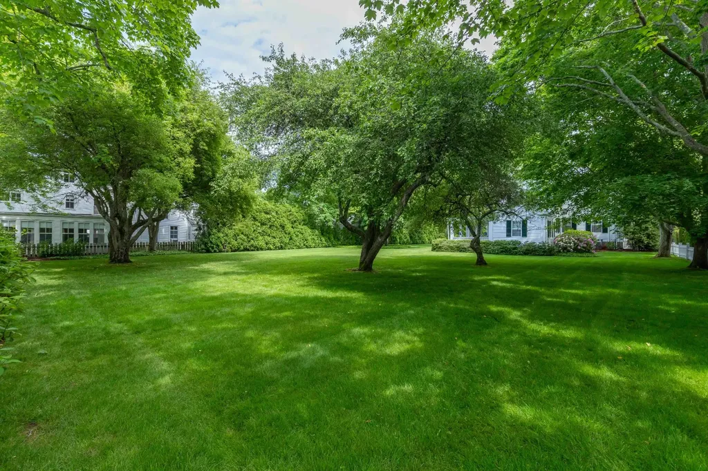 73 Davis Lane Edgartown MA 02539