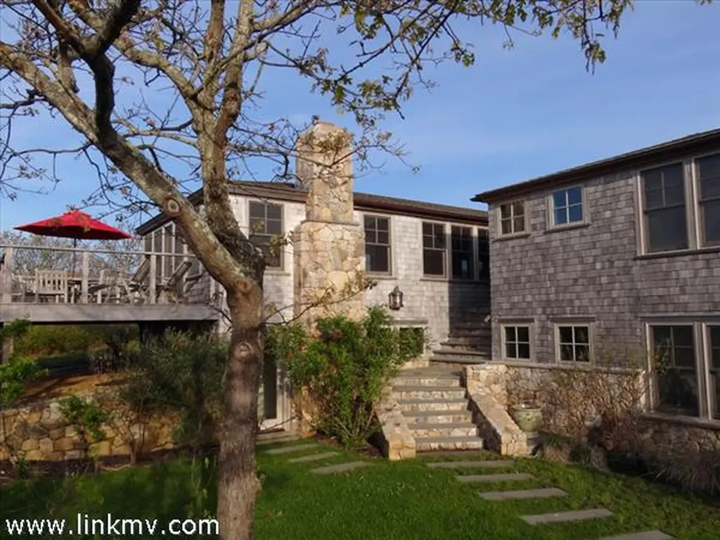 43 Moshup Trail Aquinnah MA 02535