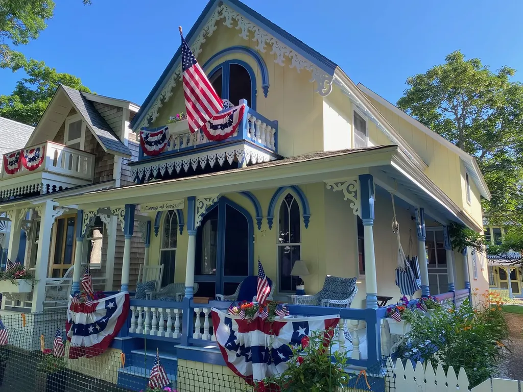 77 Trinity Park Oak Bluffs MA 02557