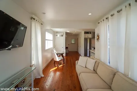 6 Laurel Avenue Oak Bluffs MA 02557
