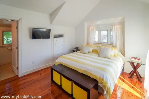 6 Laurel Avenue Oak Bluffs MA 02557