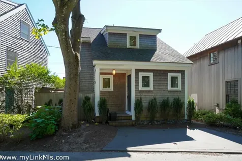 6 Laurel Avenue Oak Bluffs MA 02557