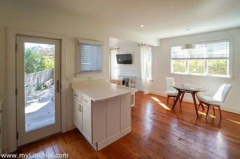 6 Laurel Avenue Oak Bluffs MA 02557