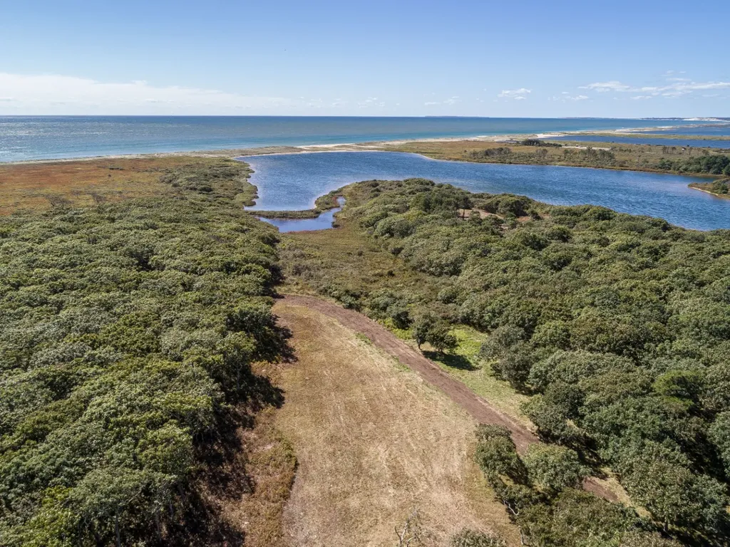80 Little Homers Pond Road (Lot 3b) West Tisbury MA 02575