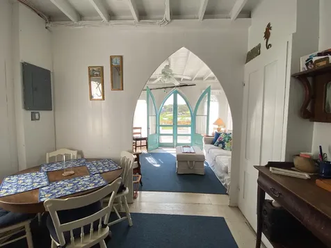 16 Siloam Avenue Oak Bluffs MA 02557