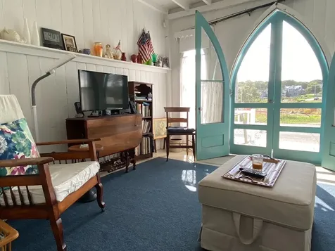 16 Siloam Avenue Oak Bluffs MA 02557