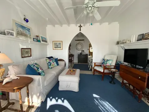 16 Siloam Avenue Oak Bluffs MA 02557