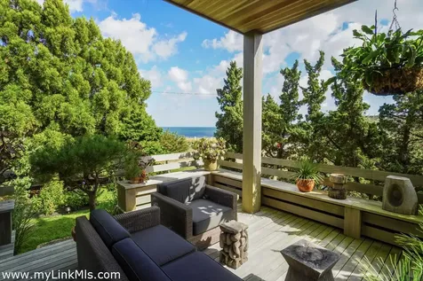 9 Crescent Road Oak Bluffs MA 02557