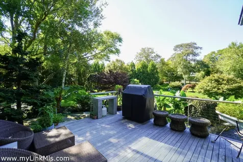 9 Crescent Road Oak Bluffs MA 02557