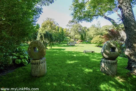 9 Crescent Road Oak Bluffs MA 02557