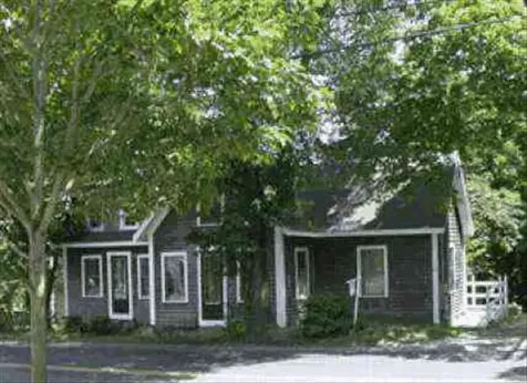 18 State Road Vineyard Haven MA 02568