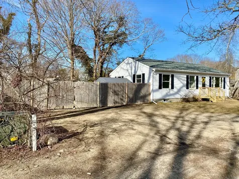 14 Rogers Farm Road Vineyard Haven MA 02568