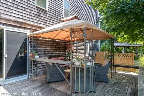 18 Firehouse Lane Oak Bluffs MA 02557