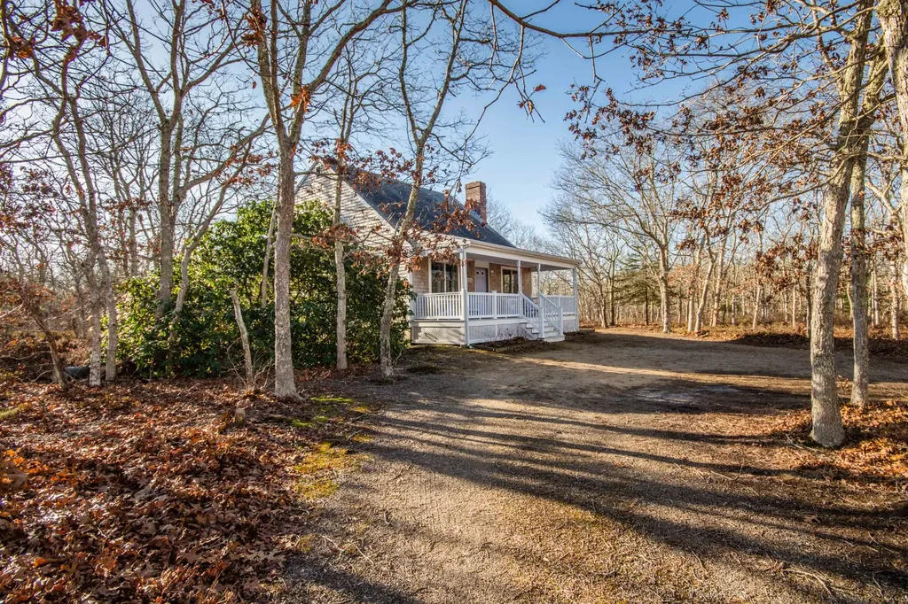 256 Waldrons Bottom Road West Tisbury MA 02575