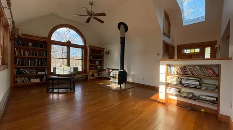 26 Cronig Avenue Vineyard Haven MA 02568