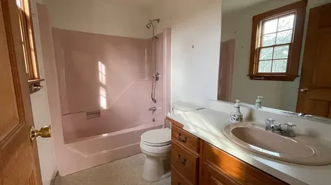 26 Cronig Avenue Vineyard Haven MA 02568