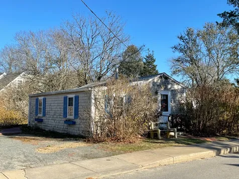 27 Pinehurst Road Edgartown MA 02539