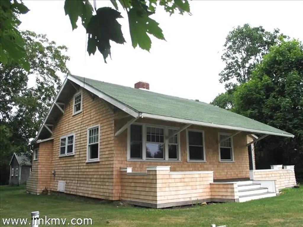 1081 State Road West Tisbury MA 02575