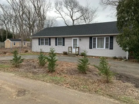 75 Carol Lane Oak Bluffs MA 02557