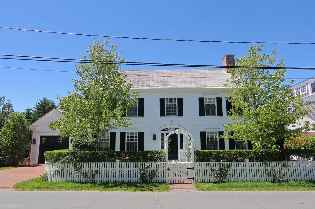 52 Fuller Street Edgartown MA 02539