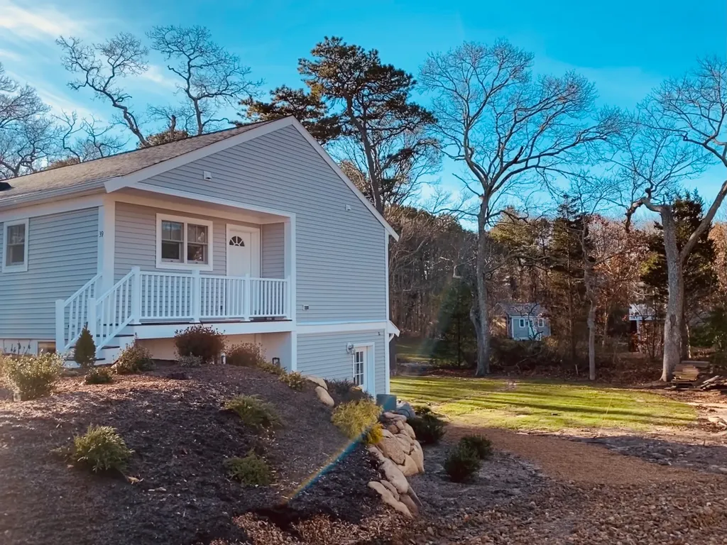 39 Ferro Way Vineyard Haven MA 02568