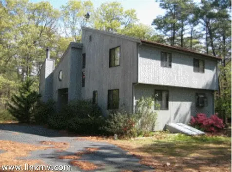 81 Pond View Drive Oak Bluffs MA 02557