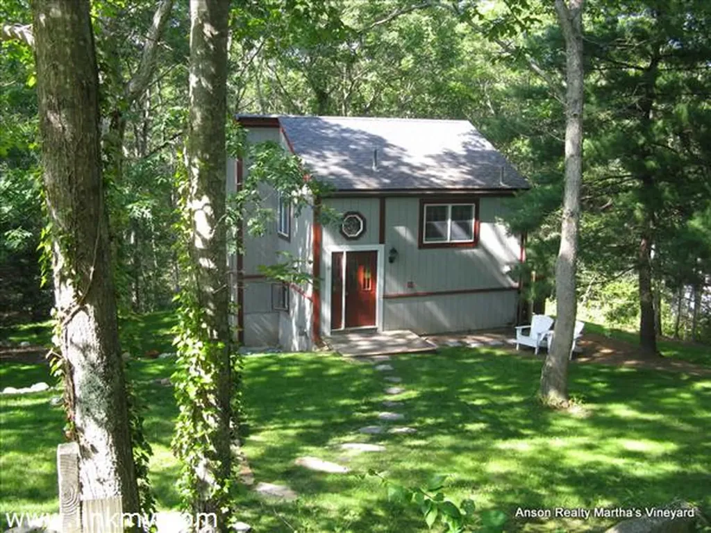 36 Circuit Avenue Vineyard Haven MA 02568