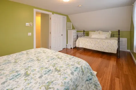 33 Menahan Street Oak Bluffs MA 02557