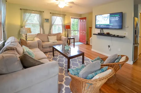 33 Menahan Street Oak Bluffs MA 02557