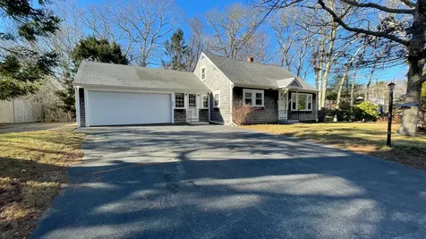 285 Edgartown Road Vineyard Haven MA 02568