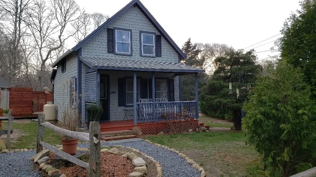 32 Cook Road Vineyard Haven MA 02568