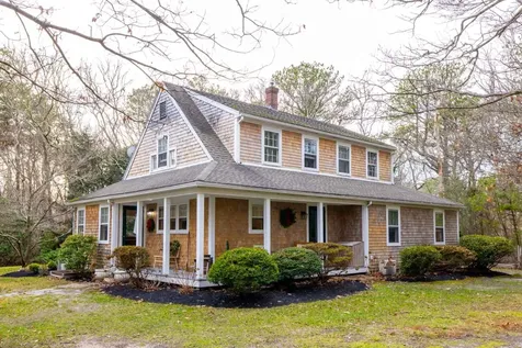 46 Stonegate Lane Vineyard Haven MA 02568