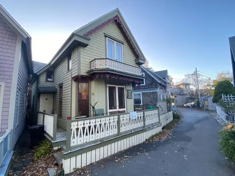 22 Rock Avenue Oak Bluffs MA 02557