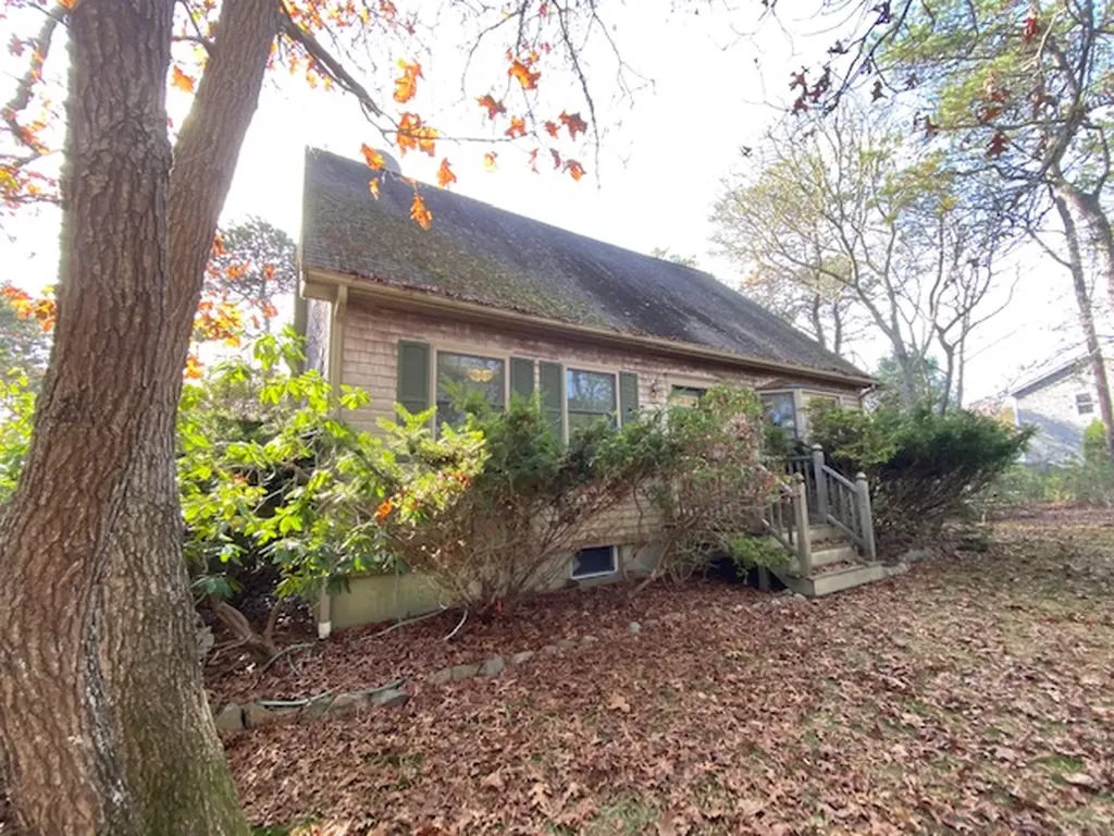 38 Puritan Drive Oak Bluffs MA 02557
