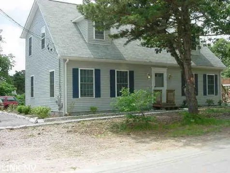 72 Midland Avenue Vineyard Haven MA 02568