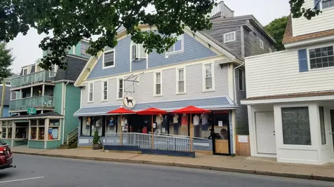 37 Circuit Avenue Oak Bluffs MA 02557