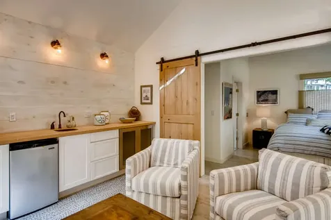 5 Guerin Lane Chilmark MA 02535