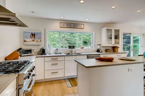 5 Guerin Lane Chilmark MA 02535