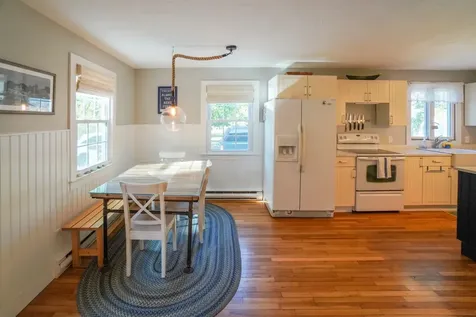 14 Huntington Avenue Oak Bluffs MA 02557