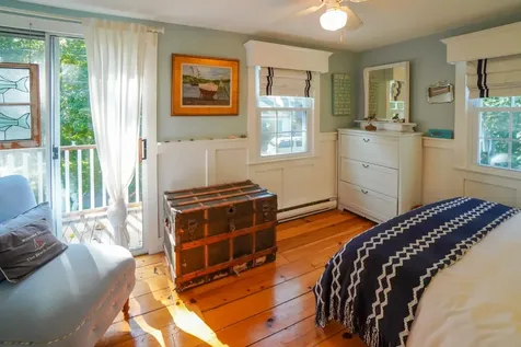 14 Huntington Avenue Oak Bluffs MA 02557