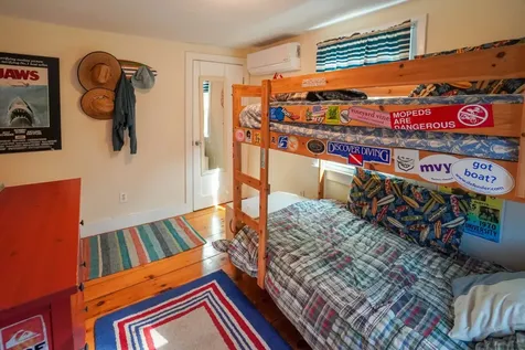 14 Huntington Avenue Oak Bluffs MA 02557