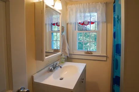14 Huntington Avenue Oak Bluffs MA 02557