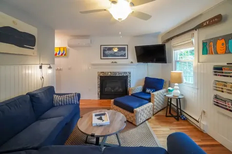 14 Huntington Avenue Oak Bluffs MA 02557